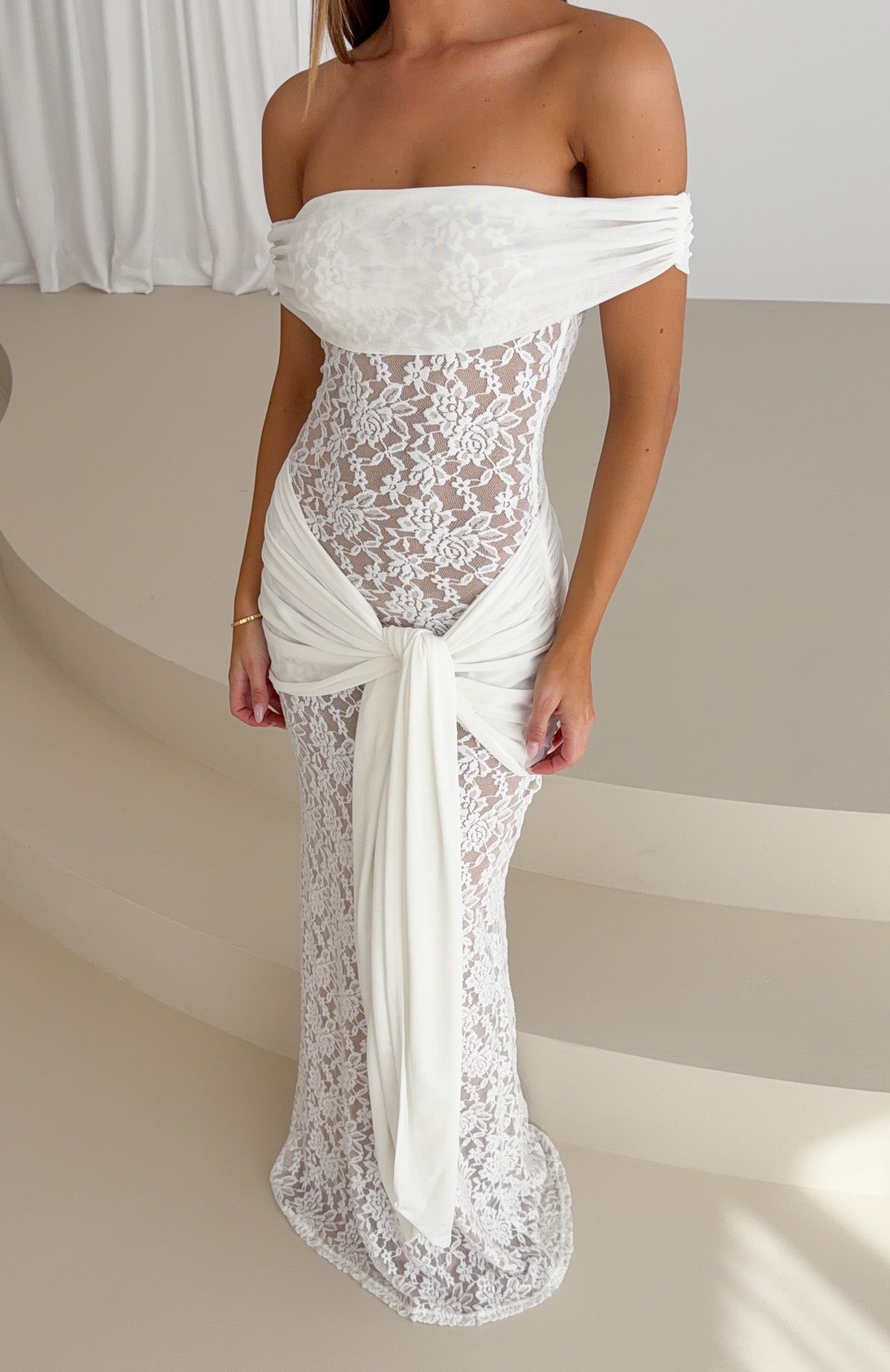 off shoulder white maxi dress Best Dressed Lace M 170 cm SIZE XL Semi Formal Wedding Guest Size:15-15½ 34/35 MFloralShirt