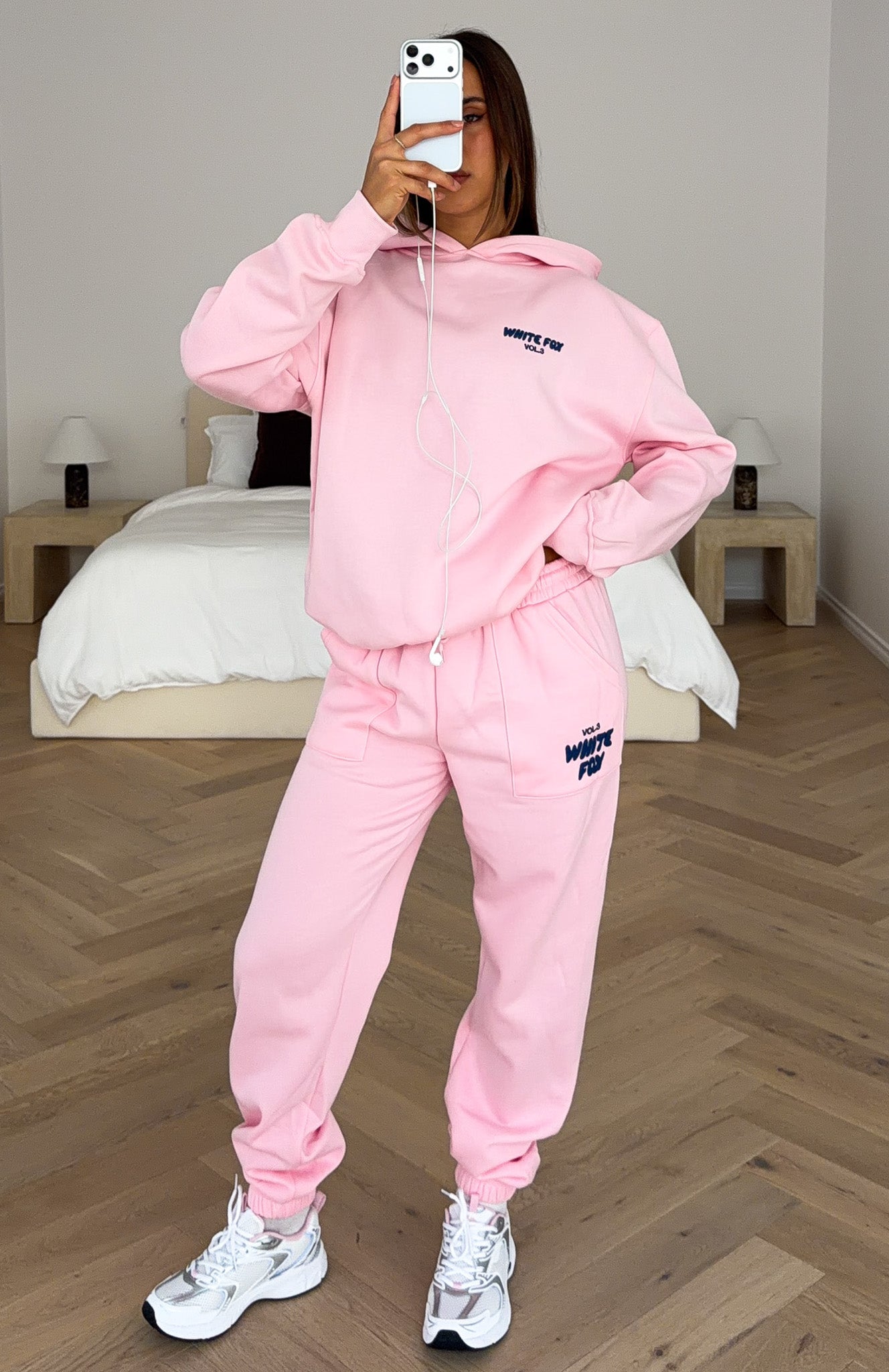 TFW49ホワイトピンクセットアップ　Sサイズ Offstage Sweatpants Posy Pink | White Fox Boutique US