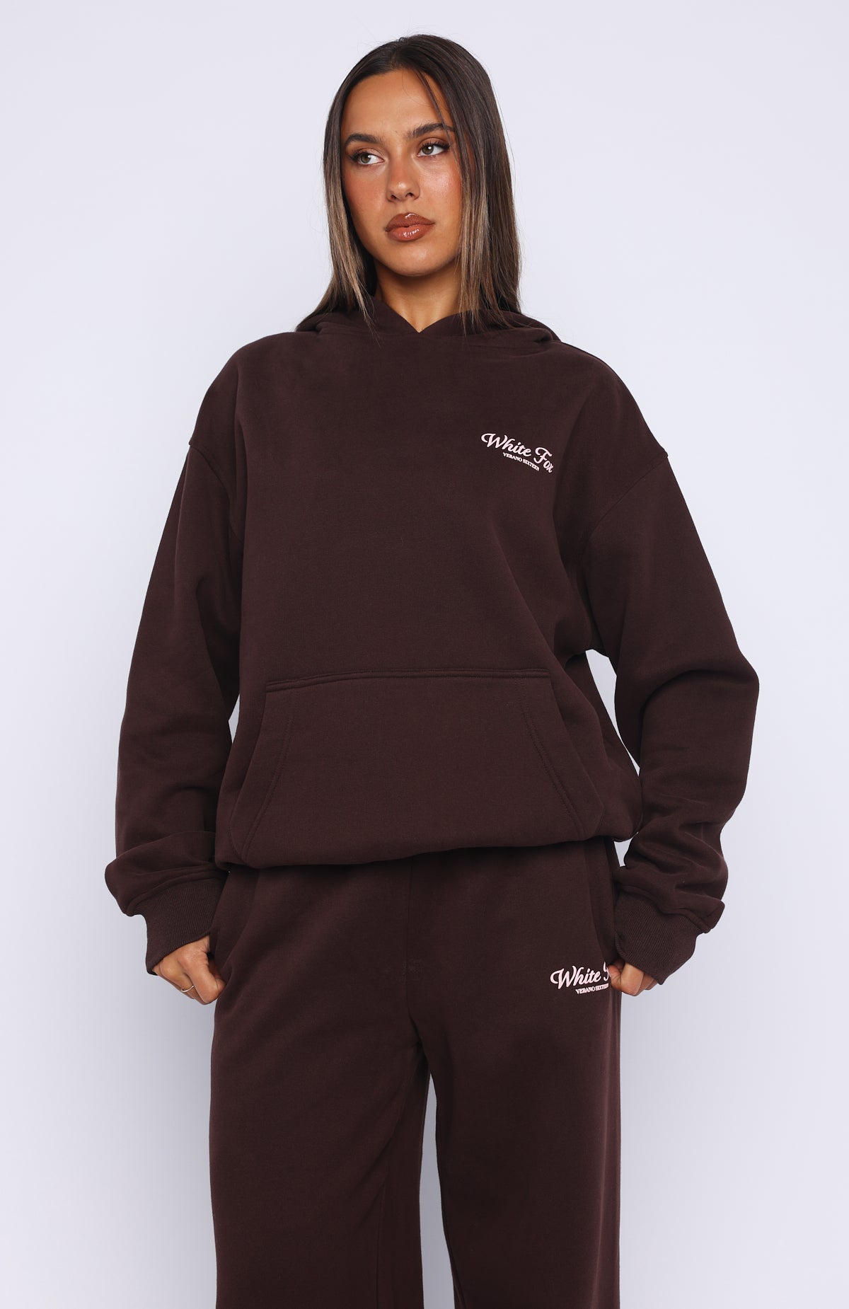 Verano Sixteen Lilia Oversized Hoodie Chocolate | White Fox