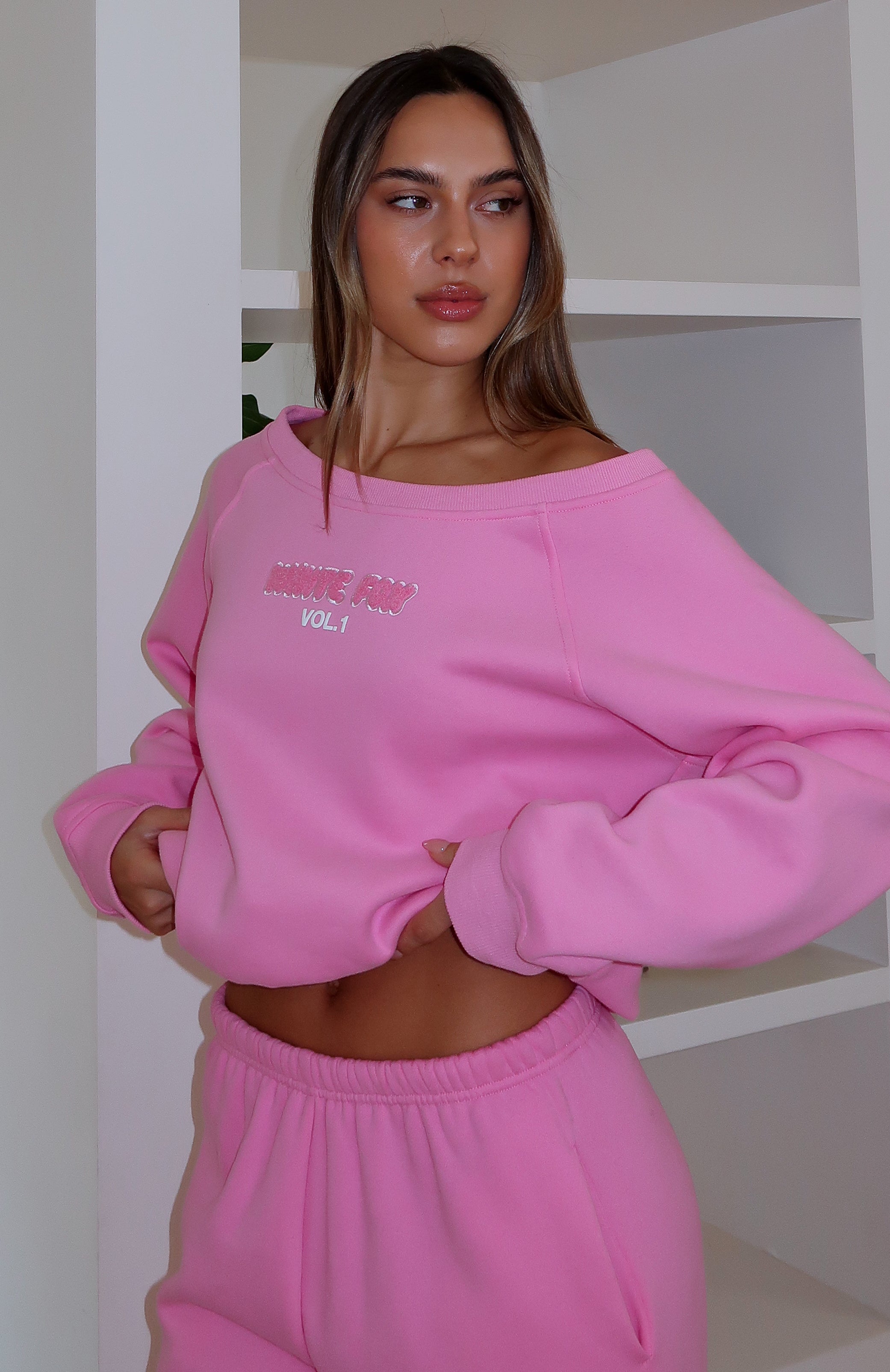 タイムセールbow.a PUFF SHOULDER SWEAT スウェット Bubblegum Pink Bow Quarter Zip | Sassy Shortcake
