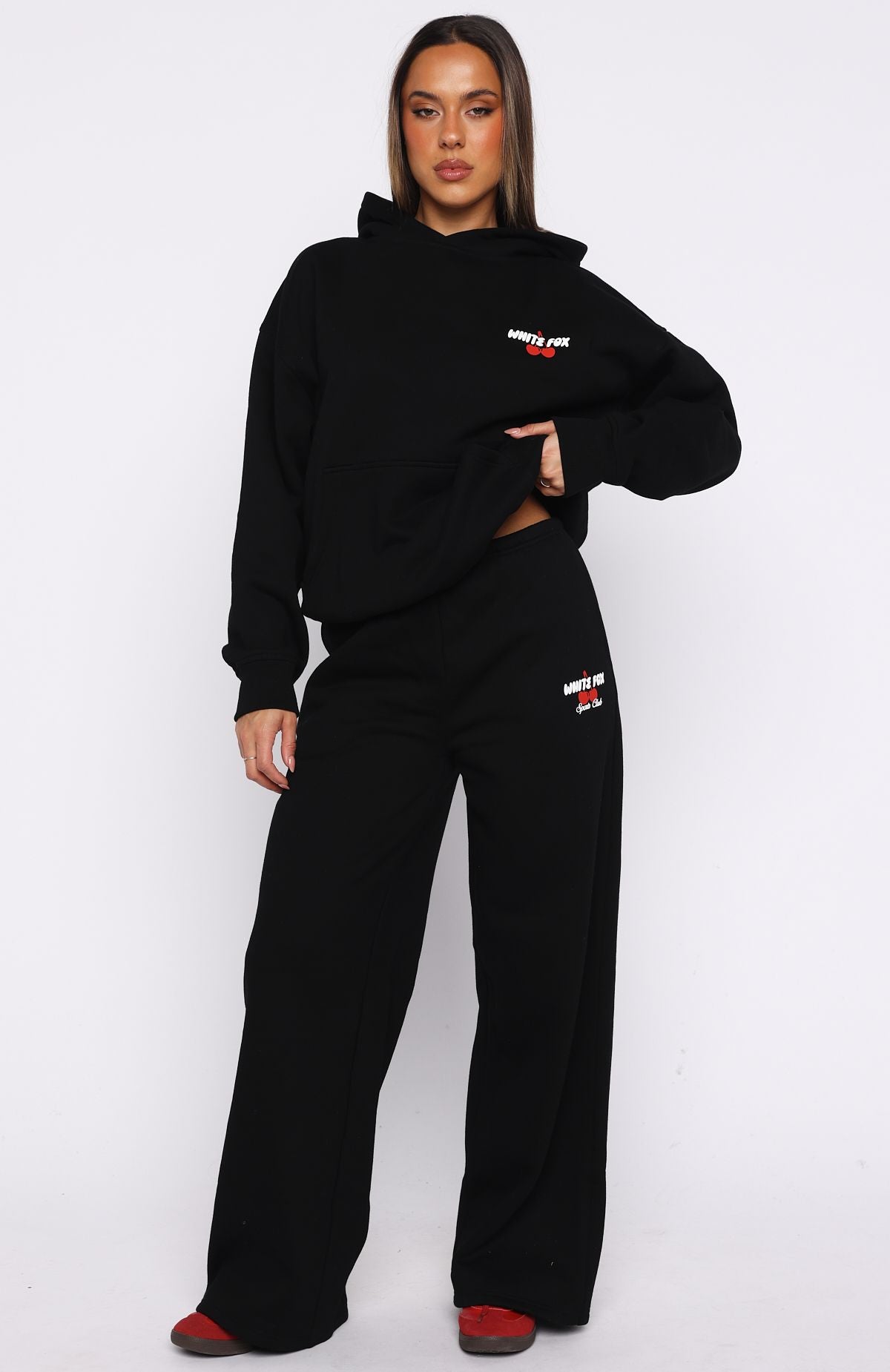 CLAN QUEEN Q’n Sweatpants Free size Club 14 Cassie Wide Leg Sweatpants Black | White Fox Boutique US