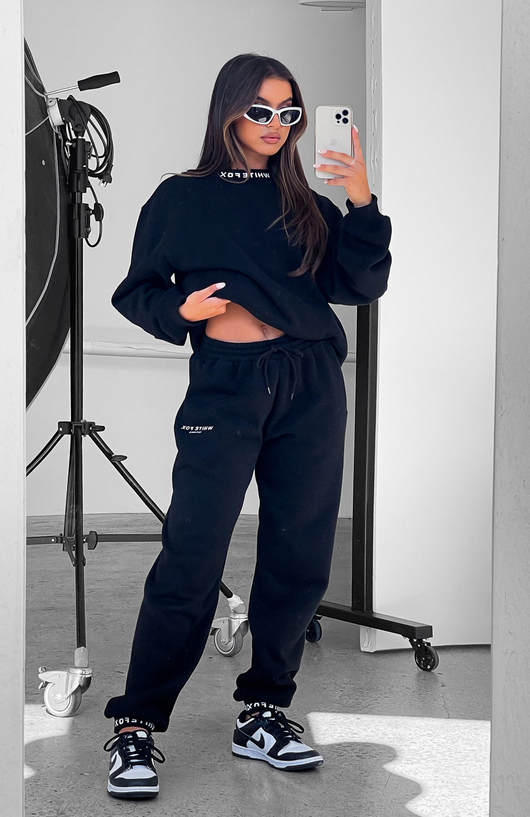 http://whitefoxboutique.com/cdn/shop/products/PUT_IT_ON_REPEAT_SWEAT_SWEATPANT_07.03.23_006.jpg?v=1679624943