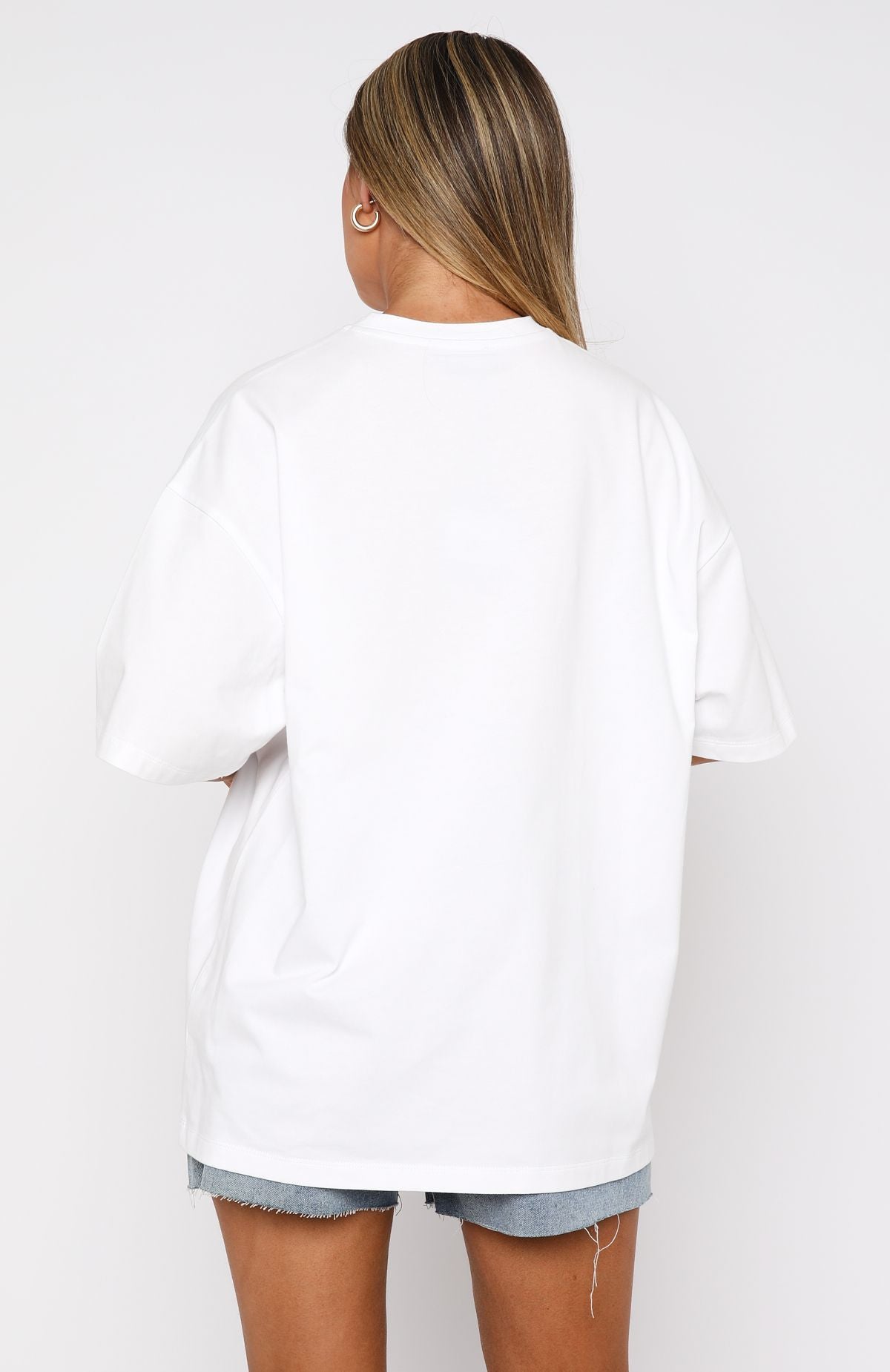 Hear The Ocean Oversized Tee White | White Fox Boutique US Hear The Ocean Oversized Tee White | White Fox Boutique US