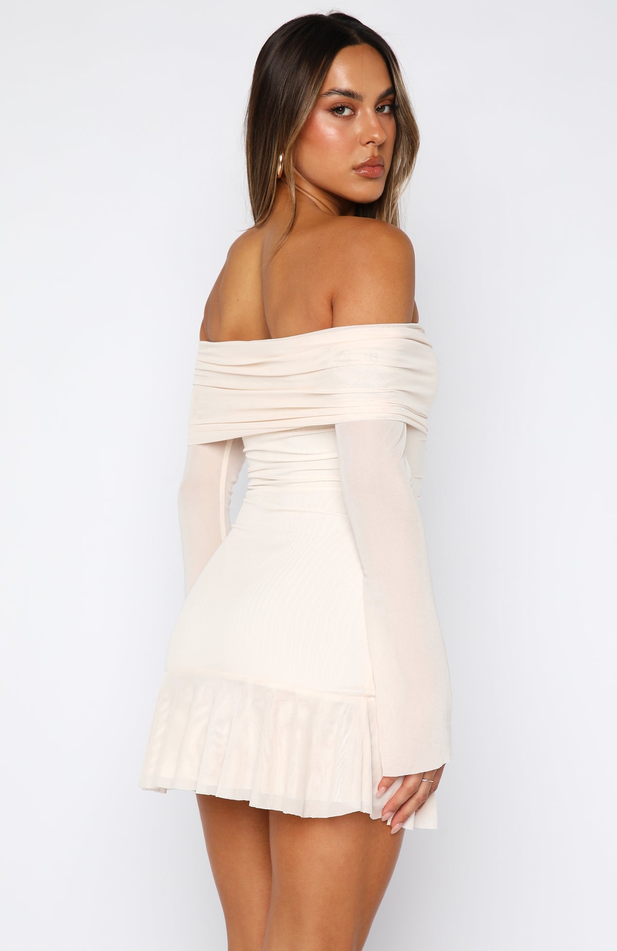 wildest dreams flare sleeve mini dress in cream House OF CB Womens Cream Fae Square-Neck Long-Sleeve Lace Mini Dress S