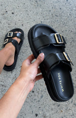 Mila Slides Black/Gold