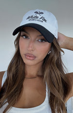 On The Courts Cap White/Black