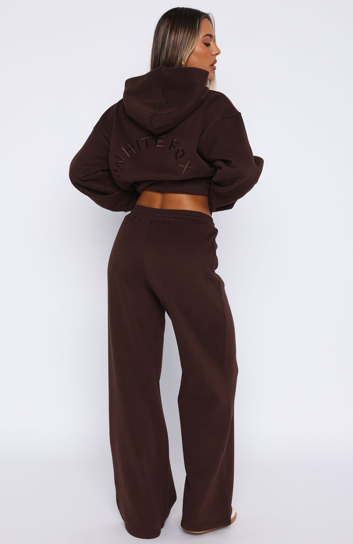Stay Lifted Wide Leg Sweatpants Bitter Chocolate | White Fox