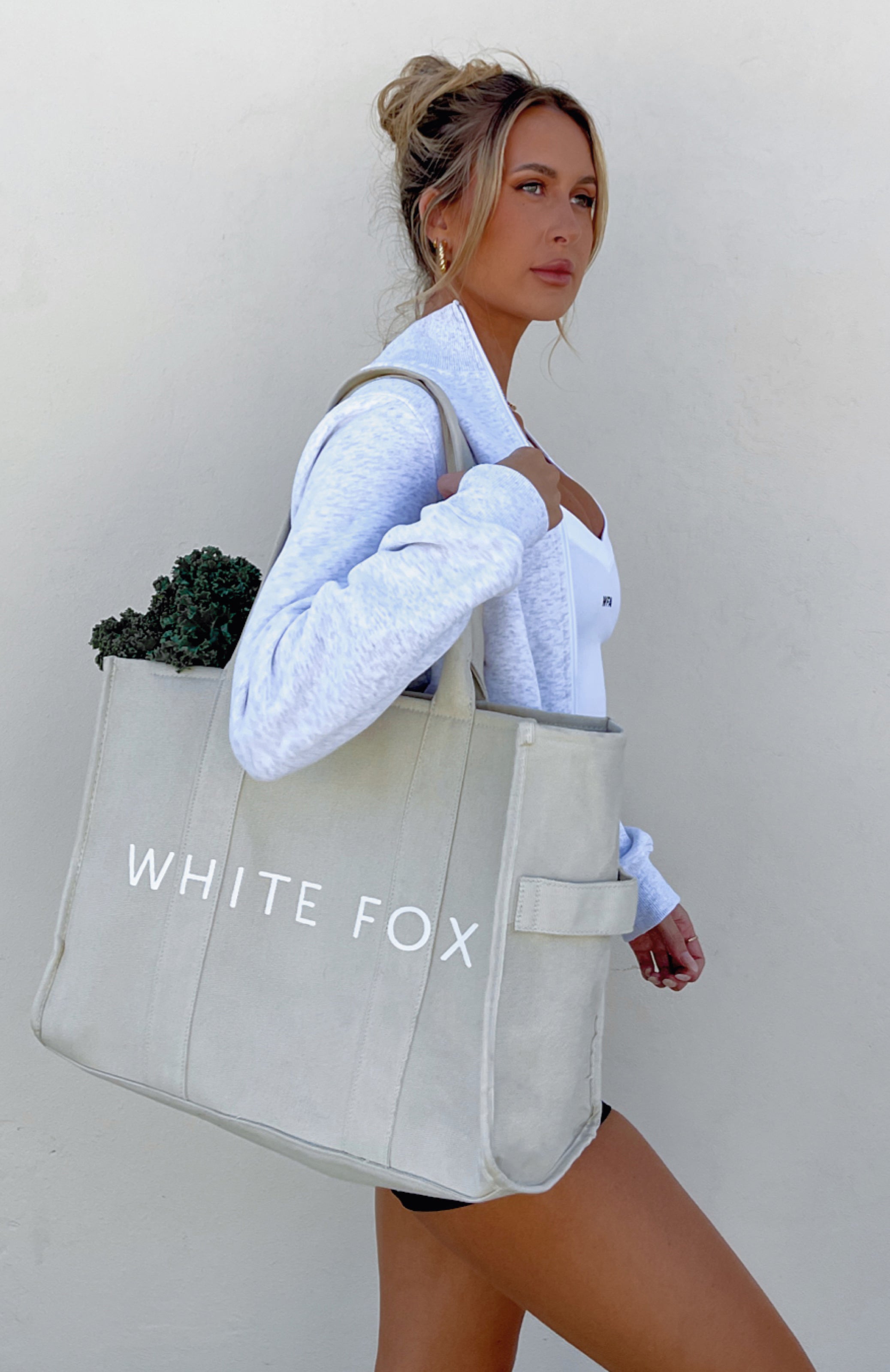 バッグ Milky pile tote bag with chouchou White Milky pile tote bag