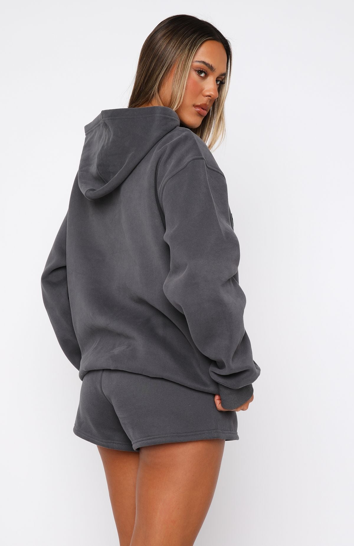 Darker Wavs Oversized Hoodie With Brand Logo - Black – Dolls