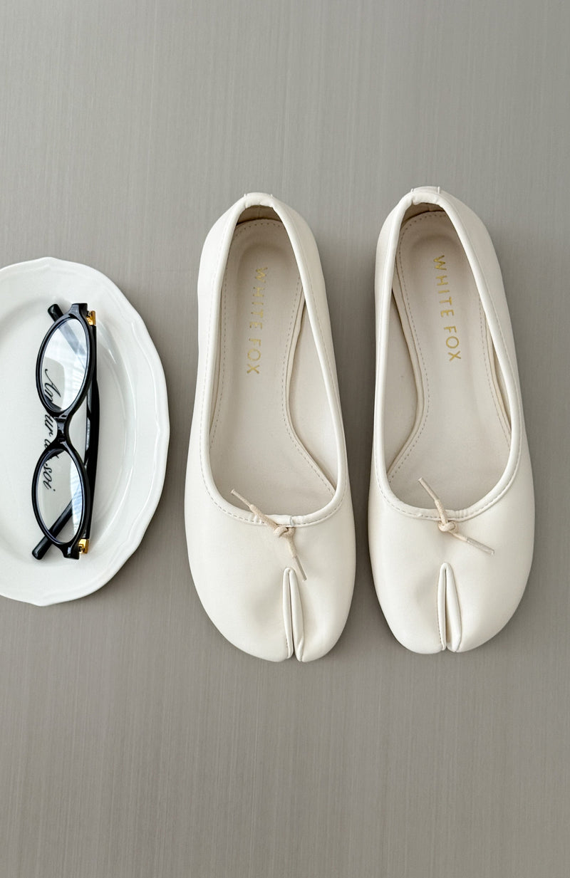 Kellee Tabi Ballet Flats Off White PU