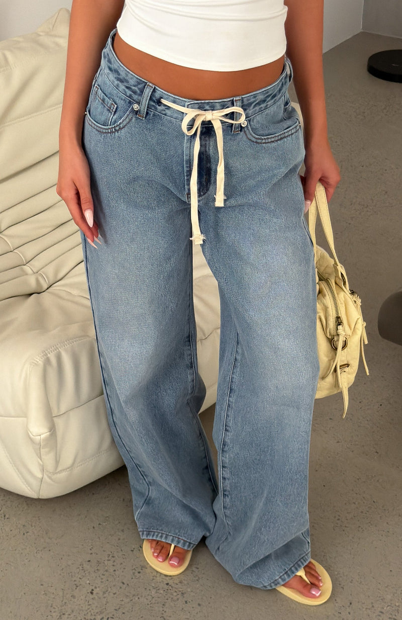 Kendall Mid Rise Wide Leg Jeans Light Blue