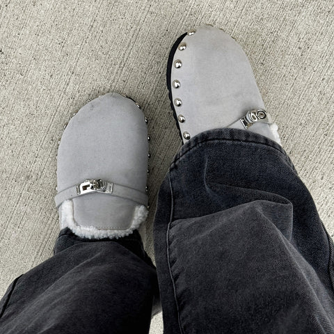 SHOP SHOES