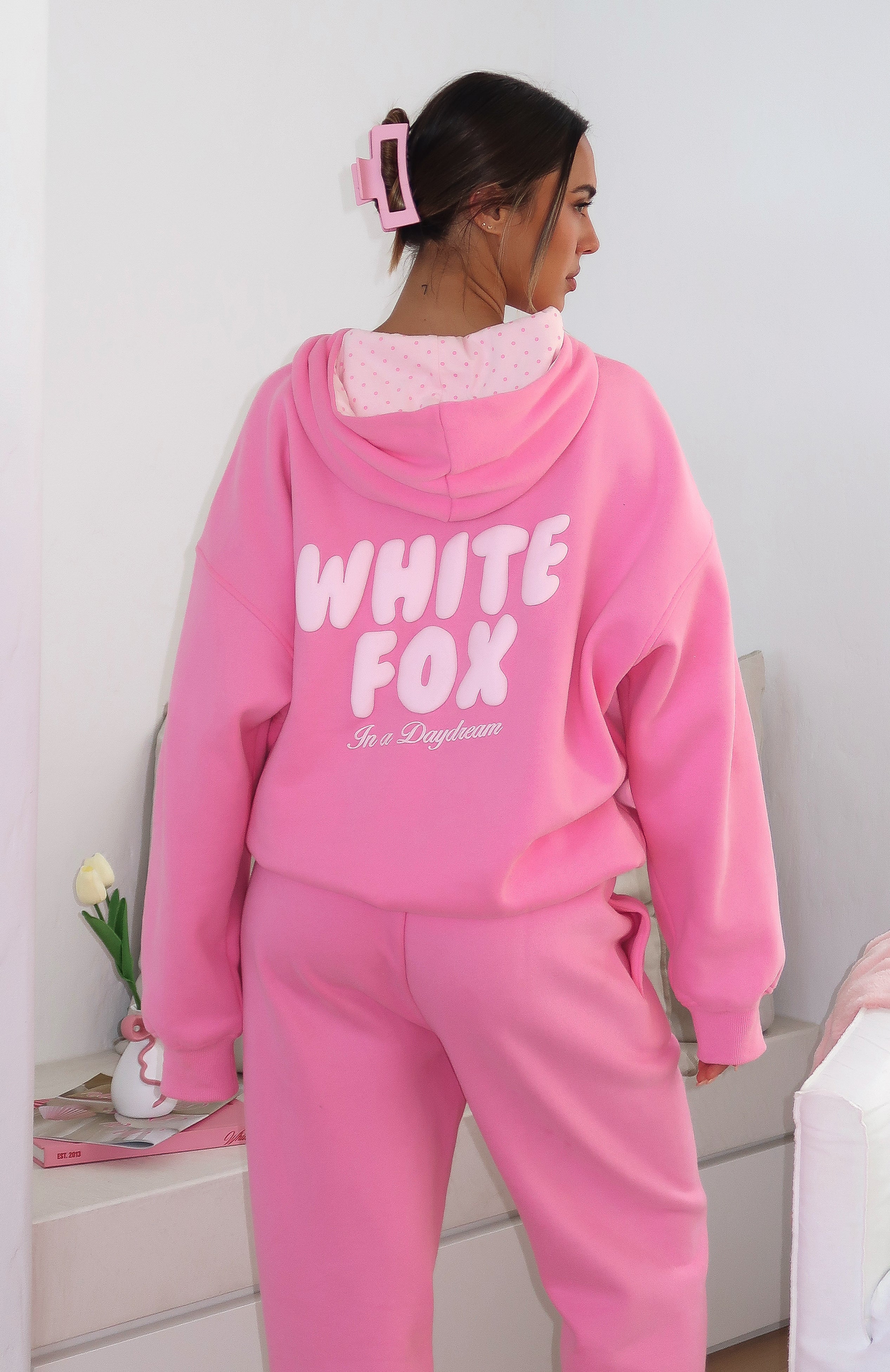 white-fox-daydreamers-nadia-
