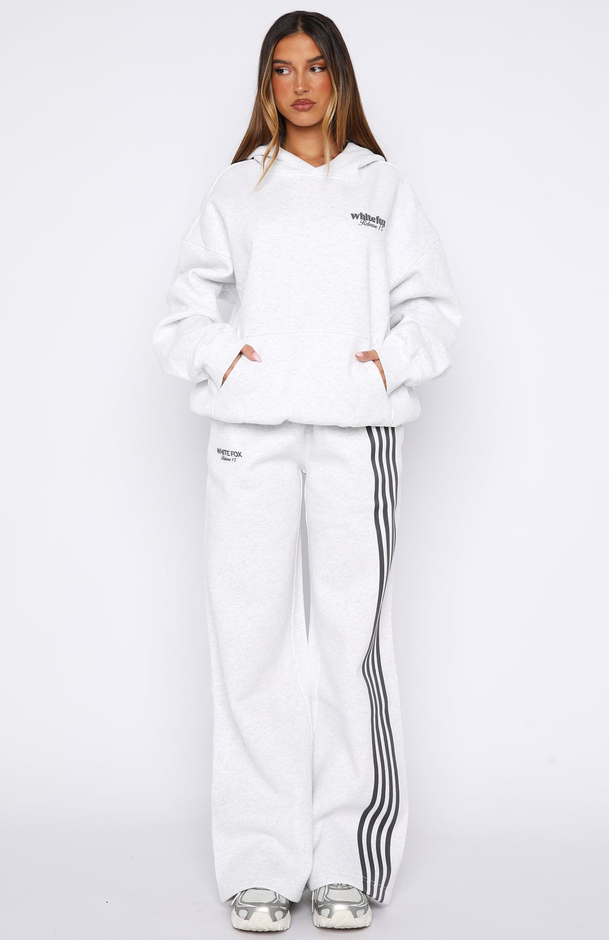 kiさん専用　LOREAK スウェット白 Release 15 Kiana Oversized Hoodie Grey Marle | White Fox Boutique US
