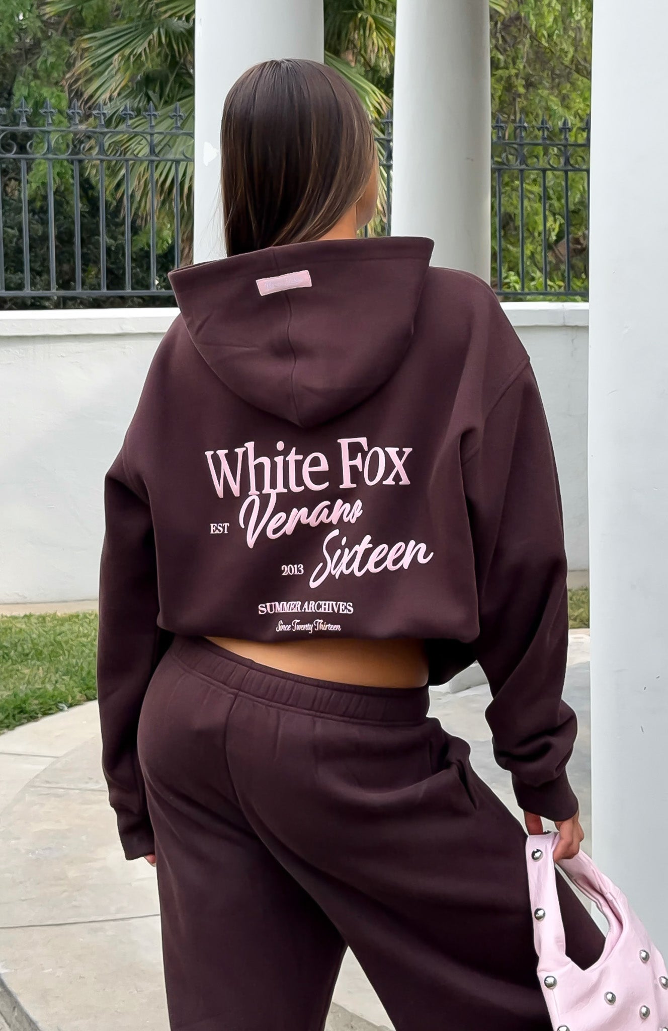 Verano Sixteen Lilia Oversized Hoodie Chocolate | White Fox