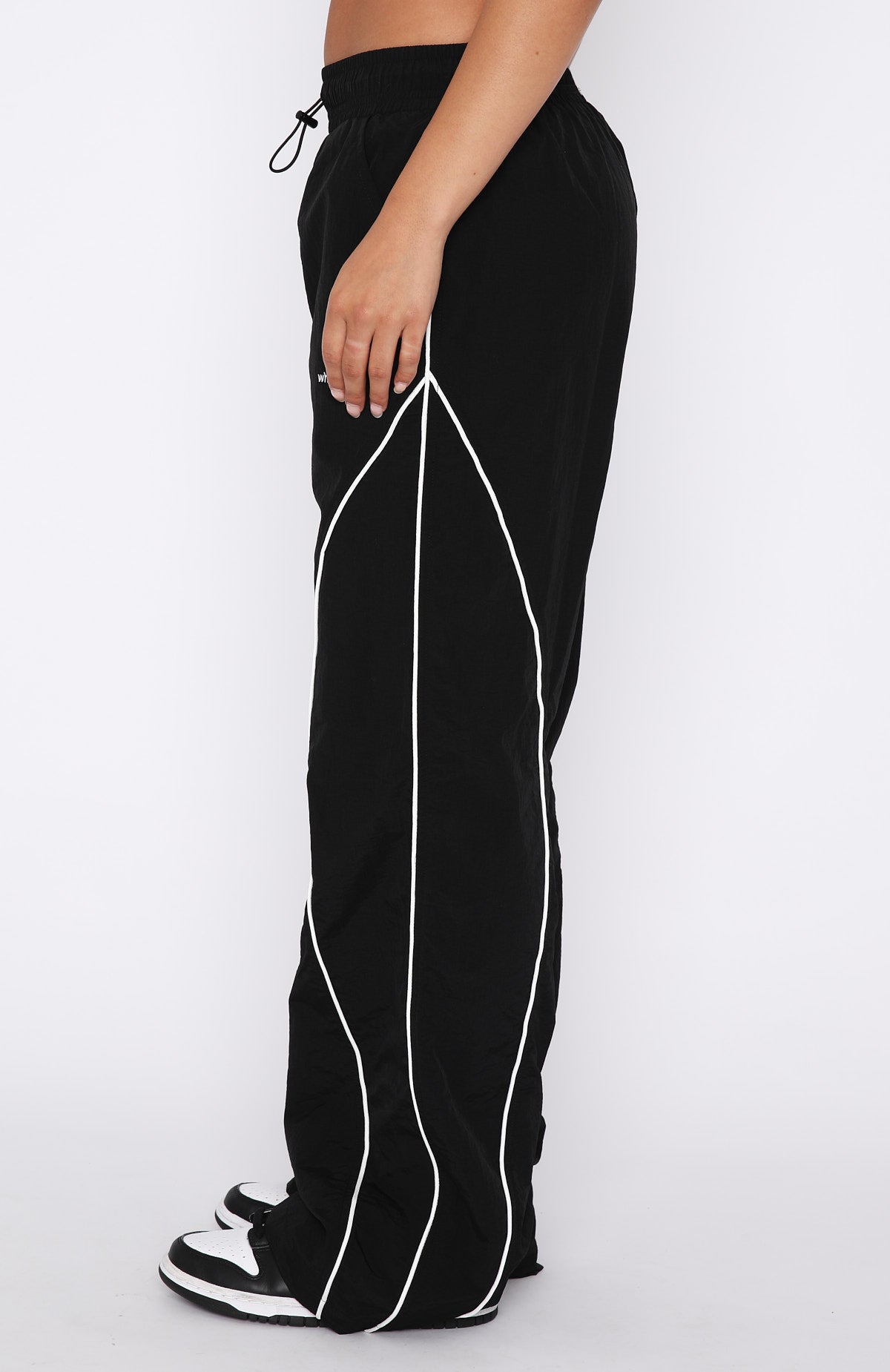 VIP【関税送料無料】希少 OFF-WHITE BLACK COTTON TRACK PANTS Off-White Arrows-print Cotton Track Pants | Black | FARFETCH JO
